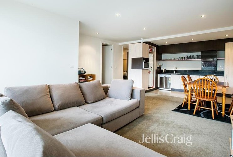 8/6 Crefden Street Maidstone 3012