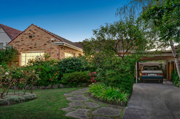 86 Mountain View Road Balwyn North 3104