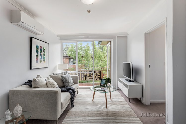 8/60 Edgar Street North Glen Iris 3146