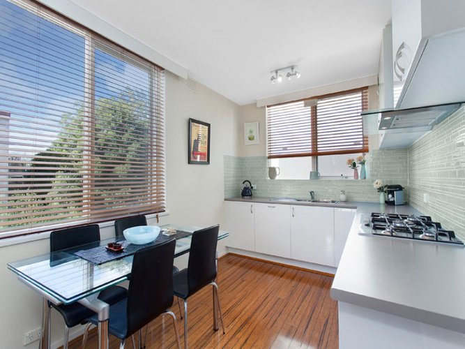 8 61 Ormond Road Elwood 3184