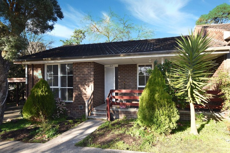 8/64 Warrien Road  Croydon North 3136