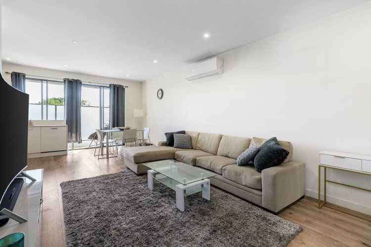8/657 Nepean Highway Brighton East 3187