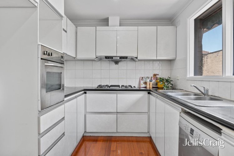 8/673 High Street Road Glen Waverley 3150