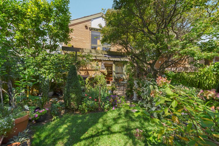 8/69 Wattle Road Hawthorn 3122