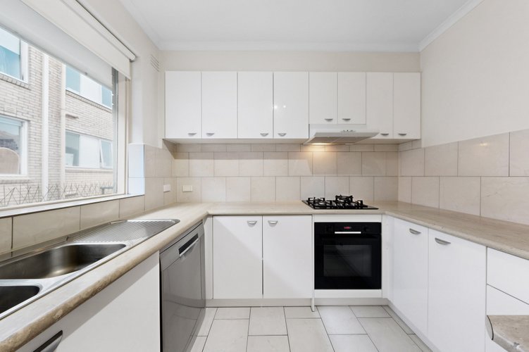 8/7 Alfriston Avenue Elwood 3184