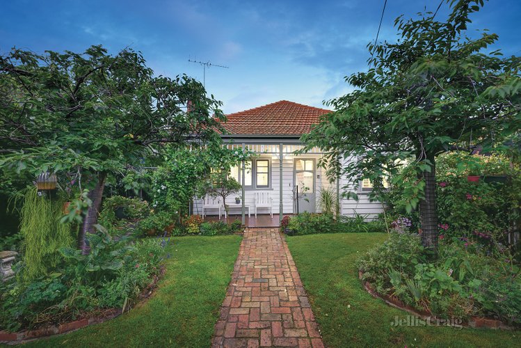 87 Broughton Road Surrey Hills 3127