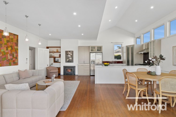 87 Fairview Avenue, Newtown