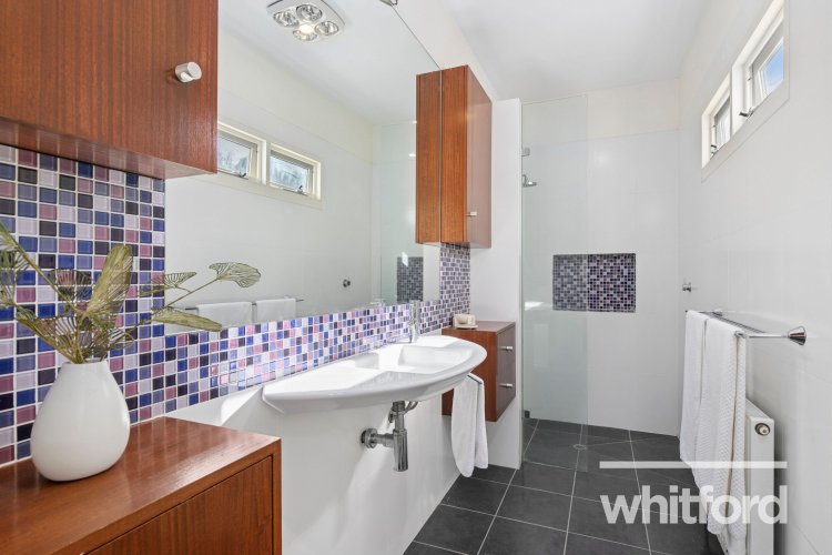 87 Fairview Avenue, Newtown