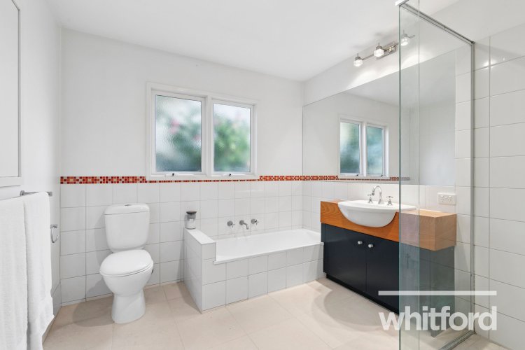 87 Fairview Avenue, Newtown