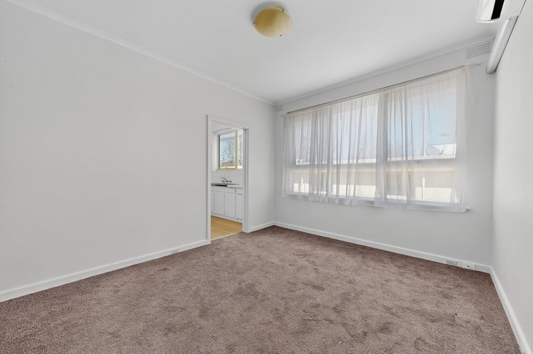 8/8 Austin Avenue Elwood 3184