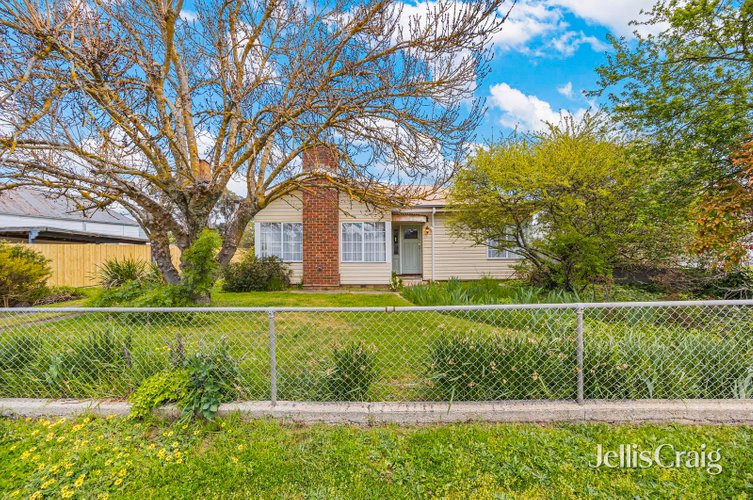 88 Clunes Road  Creswick 3363