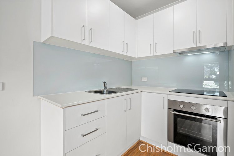 8 8 Robert Street Elwood 3184