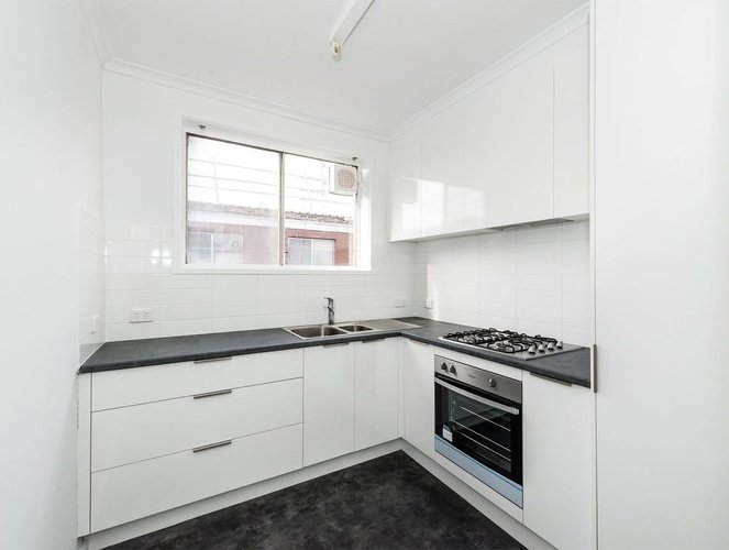 8/83 Westbury Street  Saint Kilda East 3183