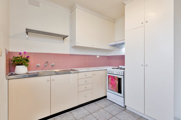 8/84A Maribyrnong Road  Moonee Ponds 3039
