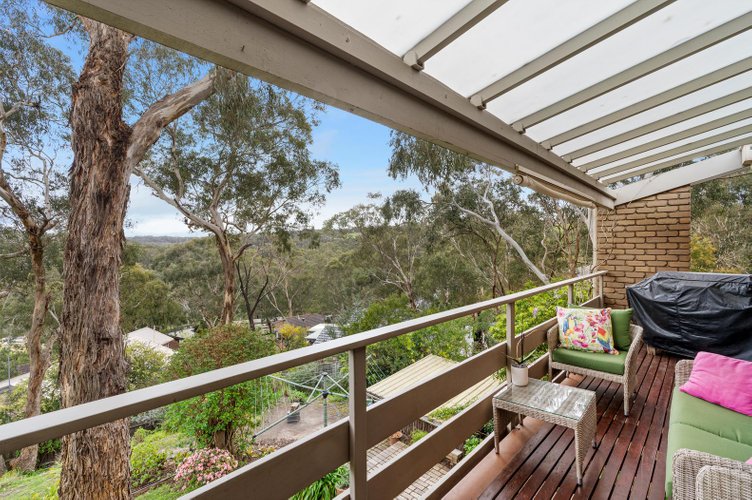 89 Corowa Crescent  Greensborough 3088