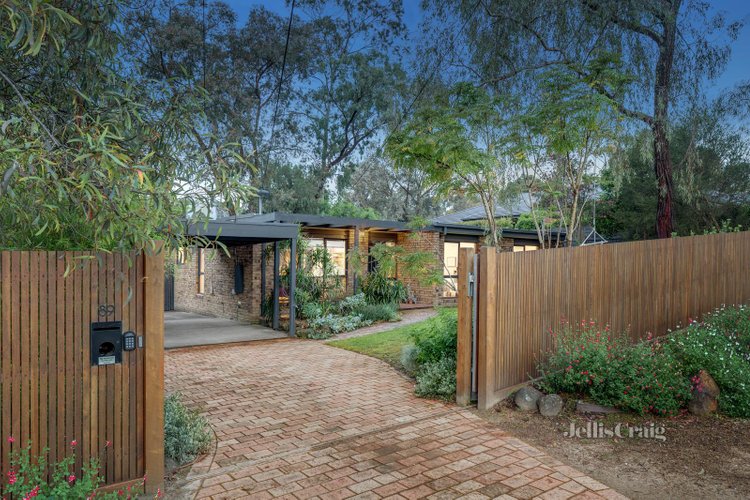 89 Napoleon Street Eltham 3095