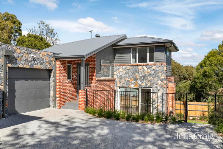 8A Bird Street Eltham 3095