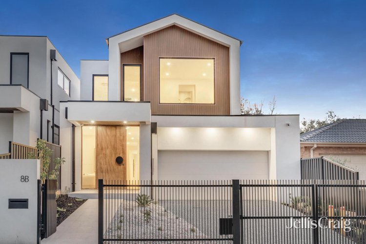 8b Meadow Crescent Mount Waverley 3149