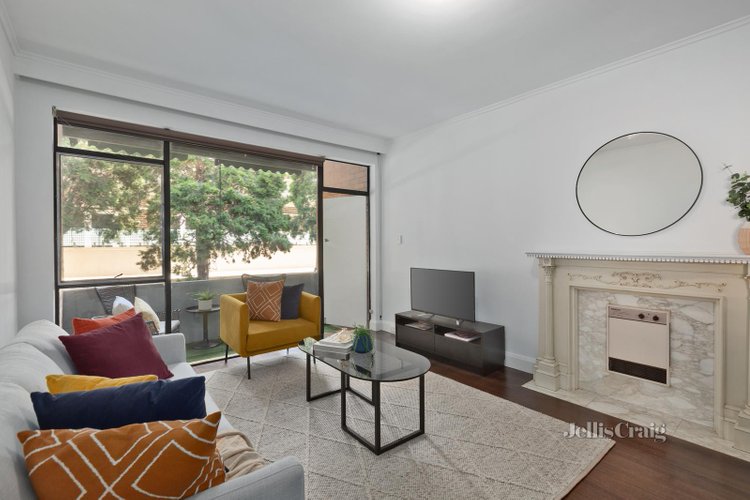 8C 587 Toorak Road Toorak 3142