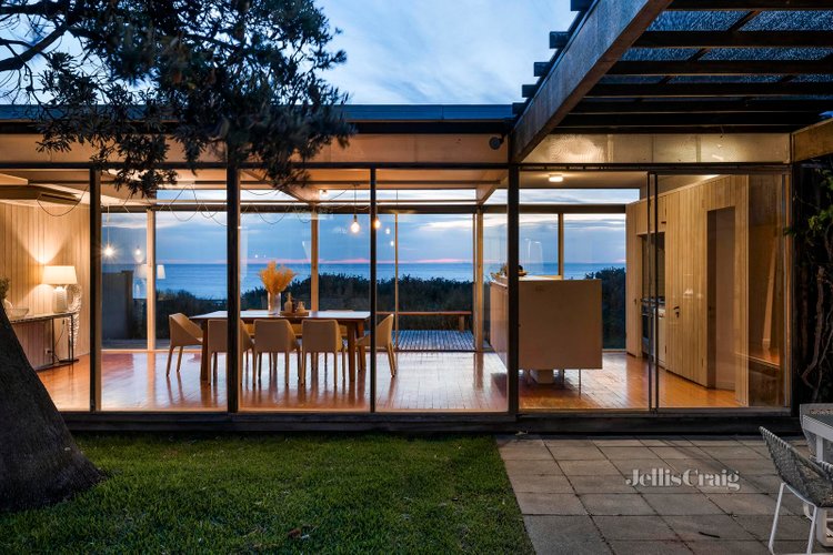 9-11 Gladstone Avenue Aspendale 3195
