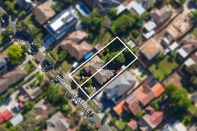 9 & 9A Highbury Street Balwyn North 3104