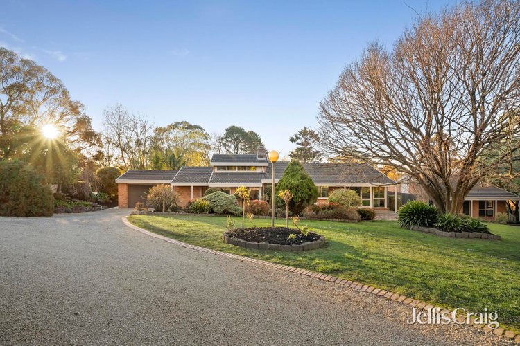 9 Alford Avenue Mooroolbark 3138