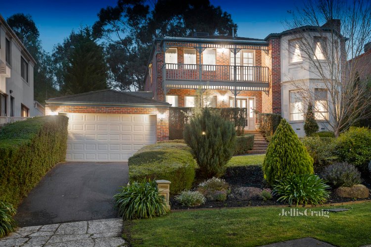 9 Barnsdale Way Ringwood North 3134