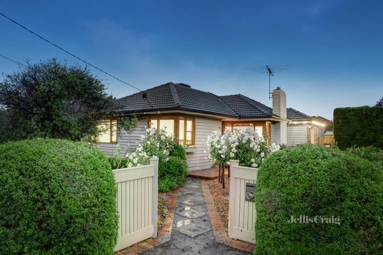 9 Barry Road Burwood East 3151