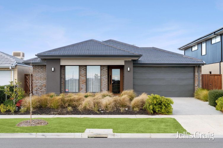 9 Barwon Avenue  Winter Valley 3358