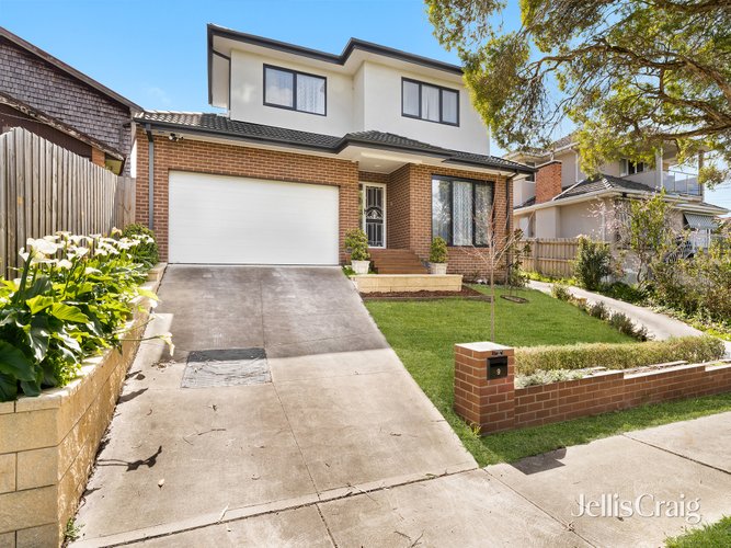 9 Boronia Grove  Doncaster East 3109