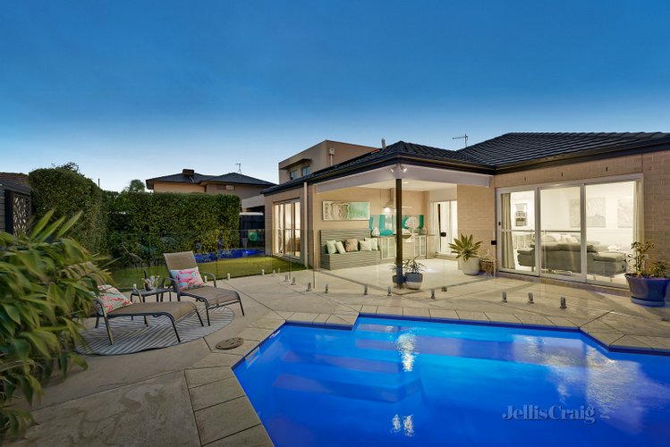 9 Brooks Street Bentleigh East 3165