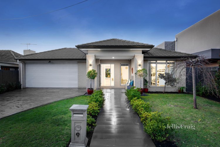 9 Brooks Street Bentleigh East 3165