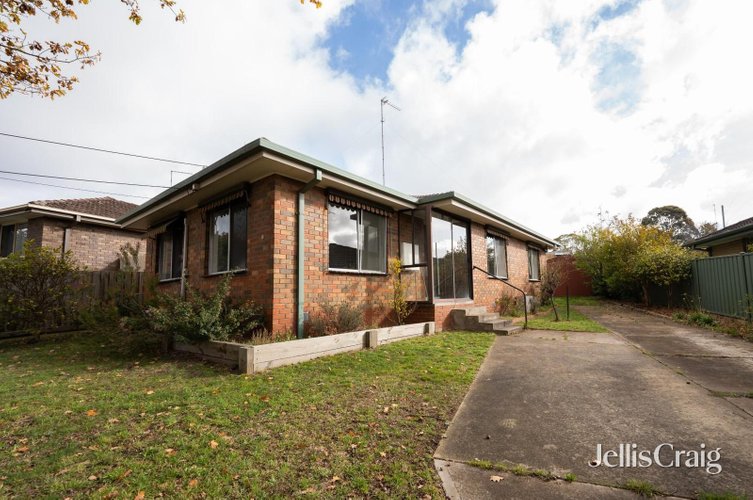 9 Carpenter Street  Wendouree 3355