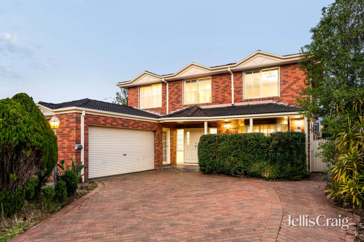 9 Carrington Court Burwood East 3151