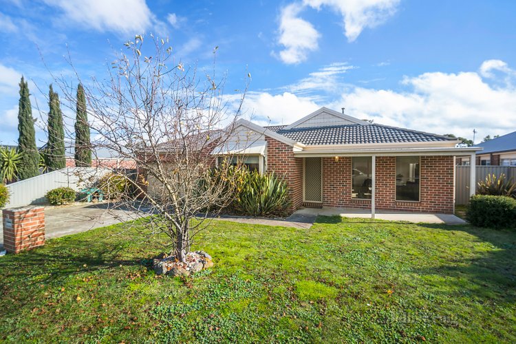 9 Clifton Street Delacombe 3356