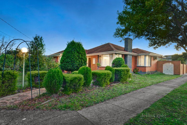 9 Clivejay Street Glen Waverley 3150