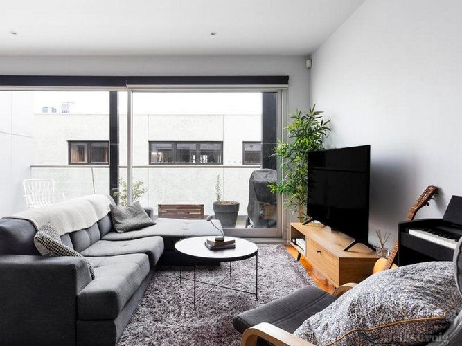 9 Curzon Place North Melbourne 3051