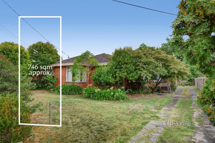 9 Delmore Crescent Glen Waverley 3150