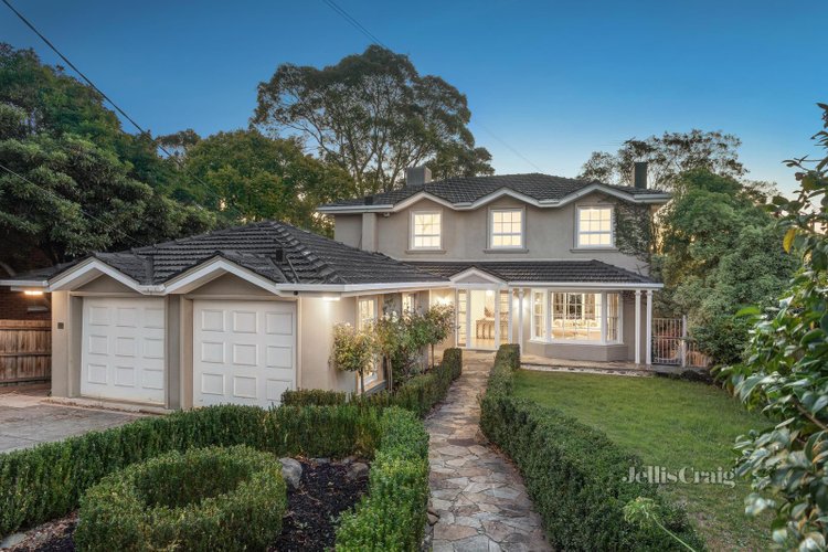 9 Farquharson Street Mount Waverley 3149