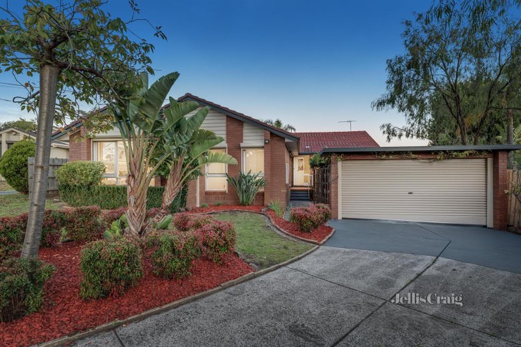 9 Gareth Court Glen Waverley 3150