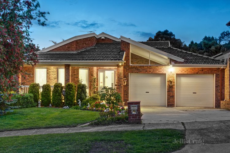 9 Geraldine Close Wheelers Hill 3150