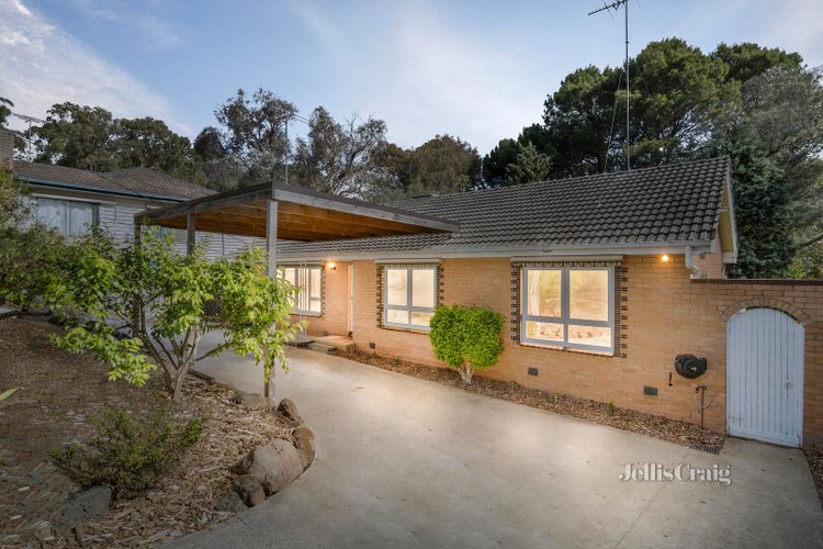 9 Greenmeyer Court Greensborough 3088
