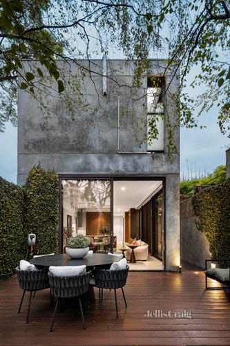 9 Hawksburn Close South Yarra 3141