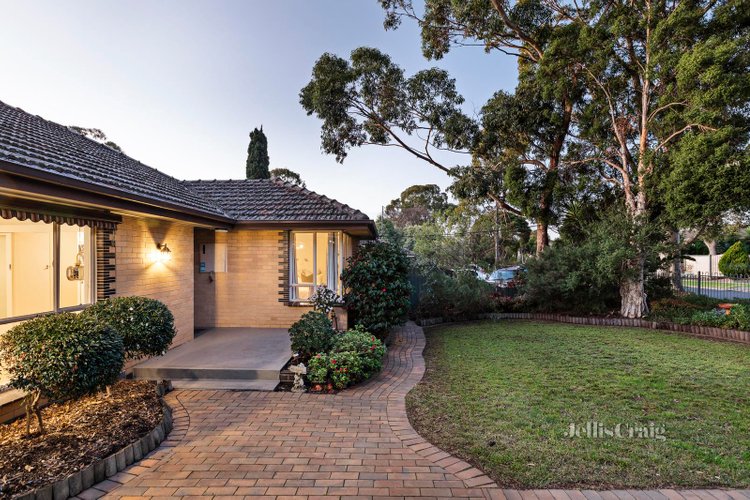 9 Helwig Avenue Montmorency 3094
