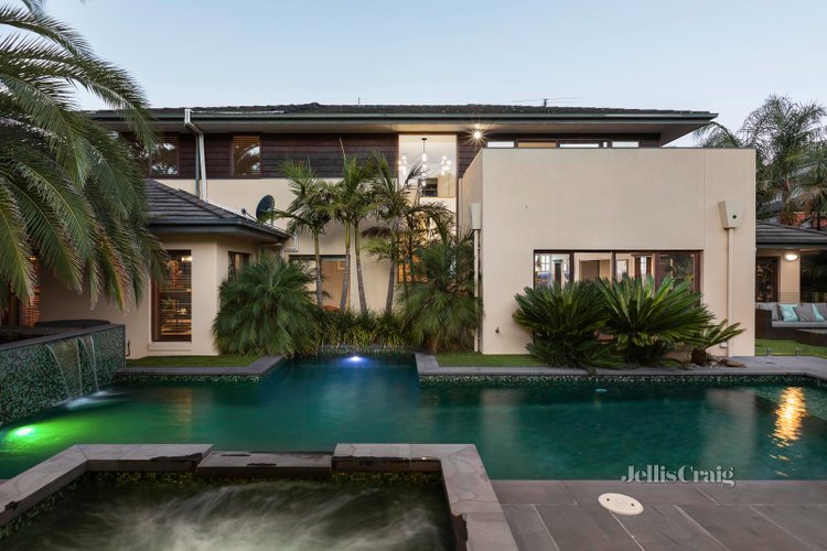 9 Hideaway Turn Macleod 3085