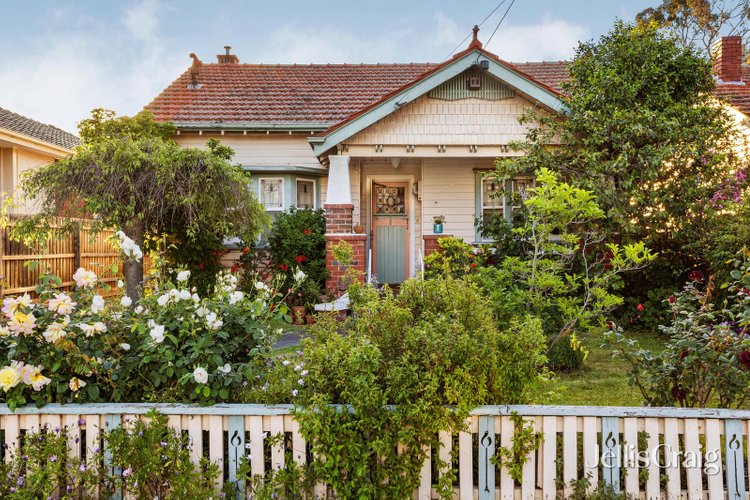 9 Hillside Avenue Northcote 3070