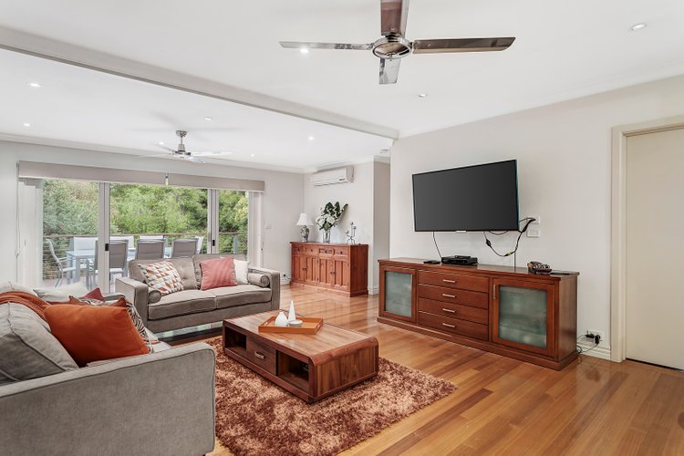 9 Ian Crescent Mitcham 3132