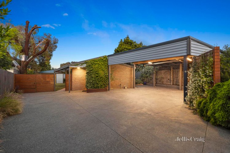 9 Jeremy Court Mornington 3931