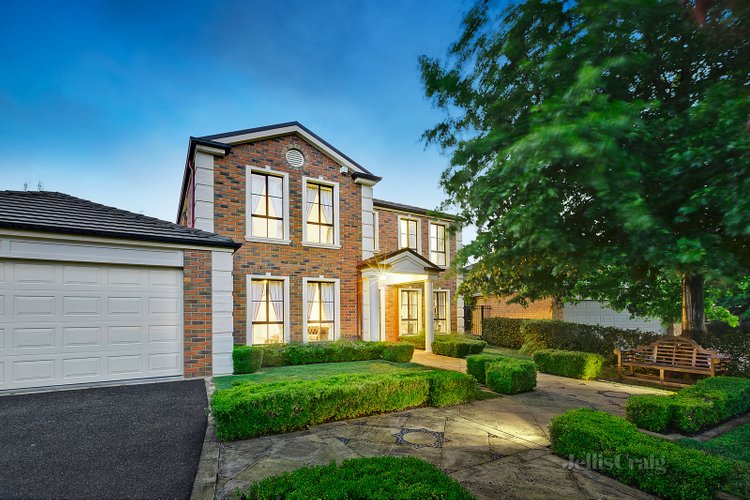 9 Knightsbridge Court Glen Waverley 3150