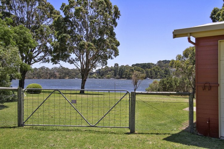 9 Lake Cove Court, Newlands Arm